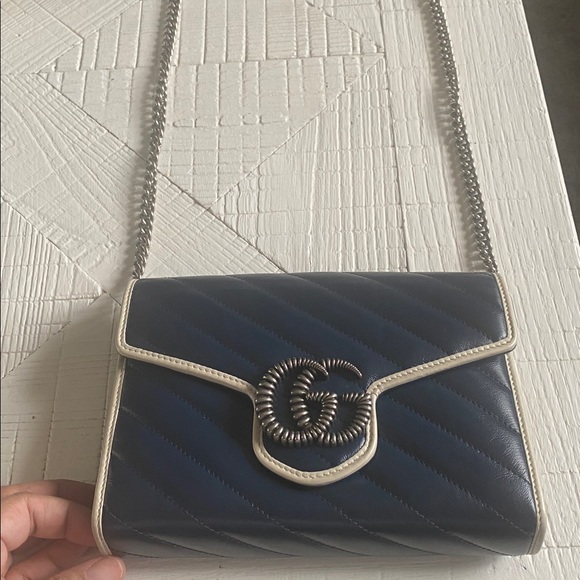 Elegant Navy Blue Quilted Shoulder Bag - Picture 5 of 12